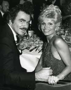 Burt Reynolds and wife,  Lonnie Anderson  1985 NYC.jpg